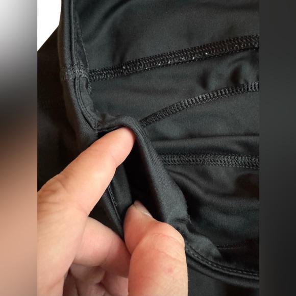 Nike Fast Women's Mid-Rise Crop Running Leggings Multi Pocket - Black Size Large - Picture 11 of 12